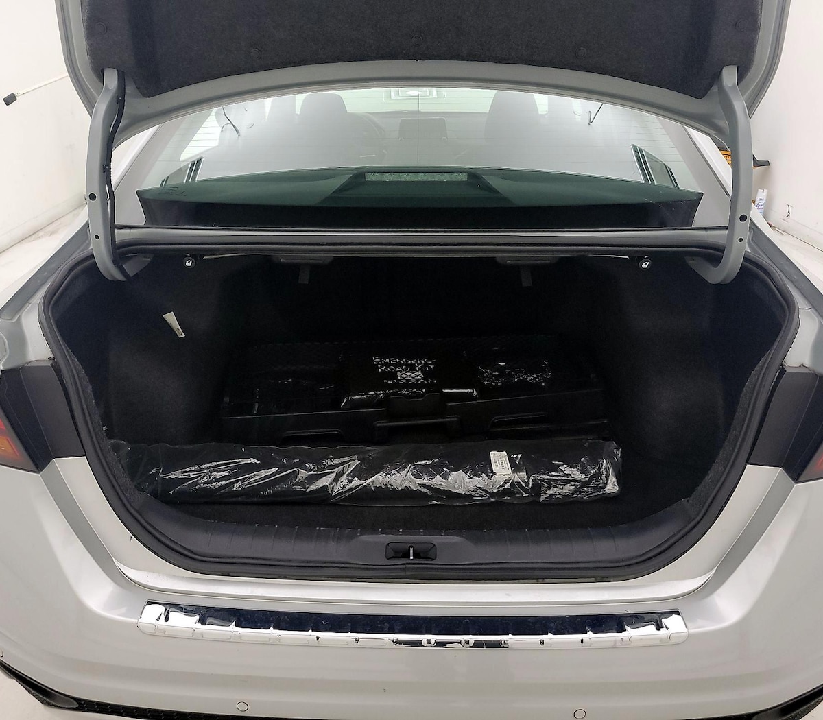 Trunk/Cargo (Seats Up)