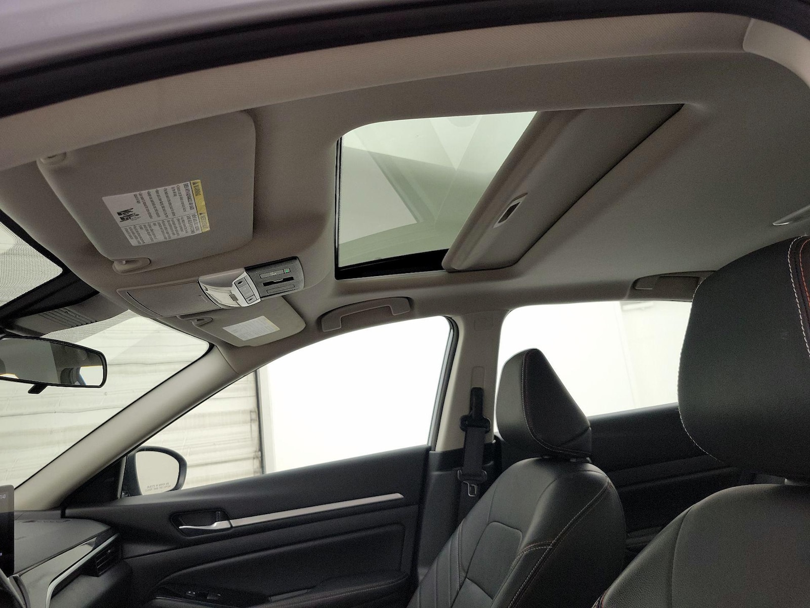 Sunroof(s) & Overhead Airbags