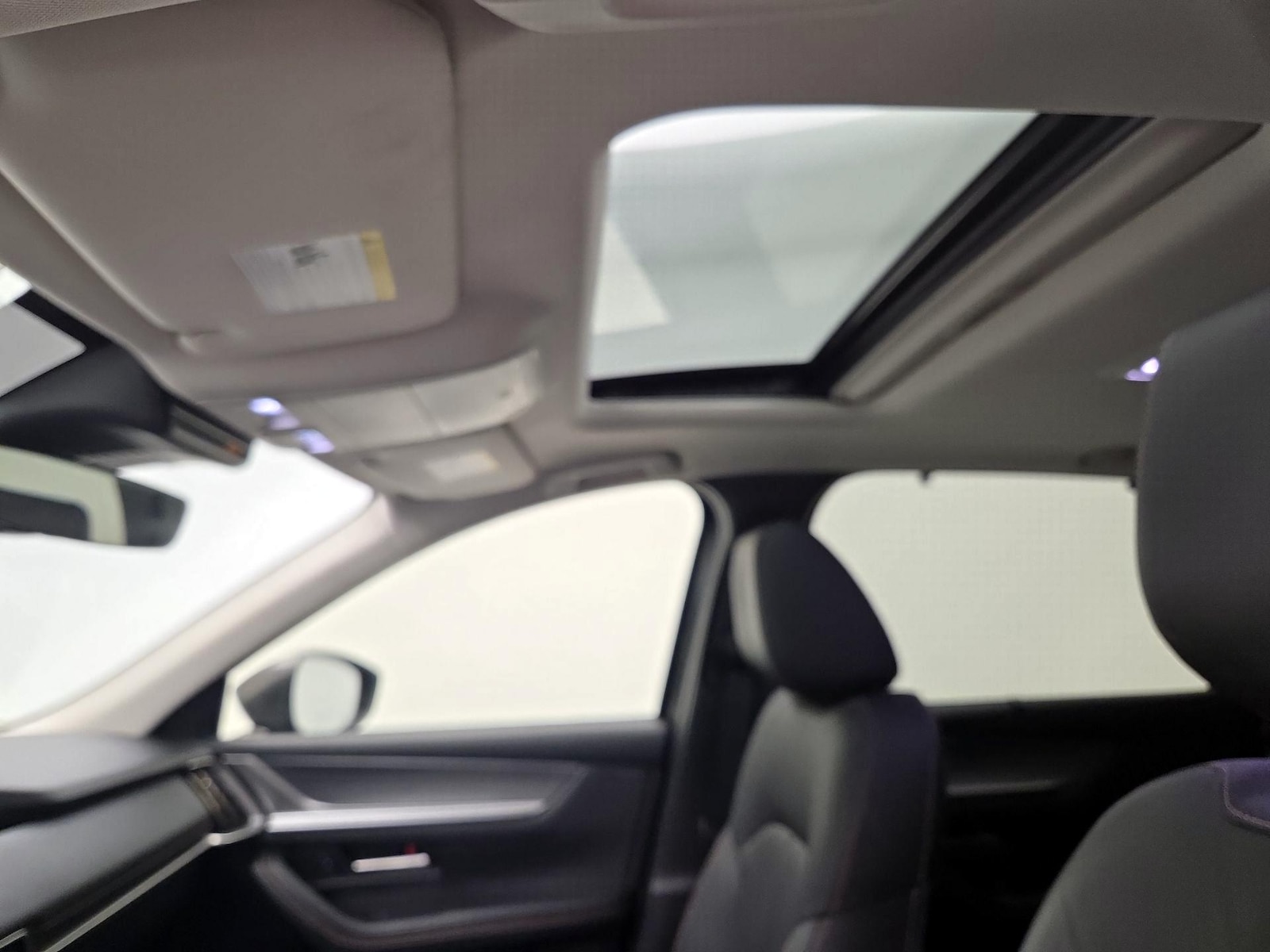 Sunroof(s) & Overhead Airbags