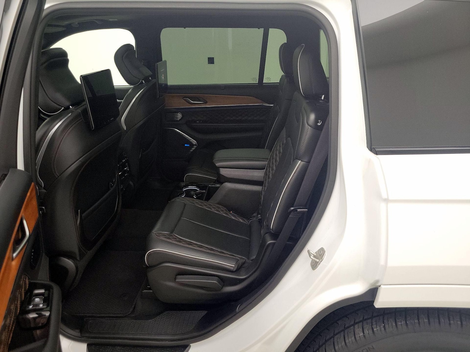 Rear Air Conditioning