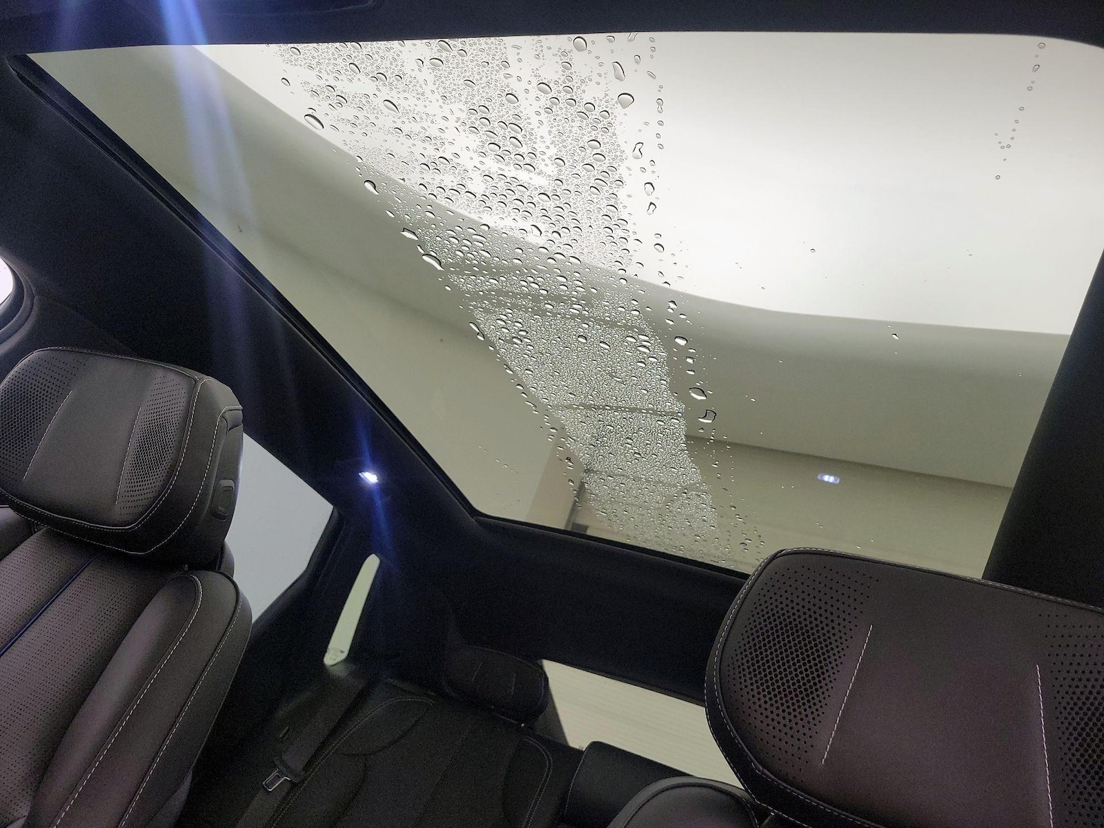 Skylight(s) & Overhead Airbags
