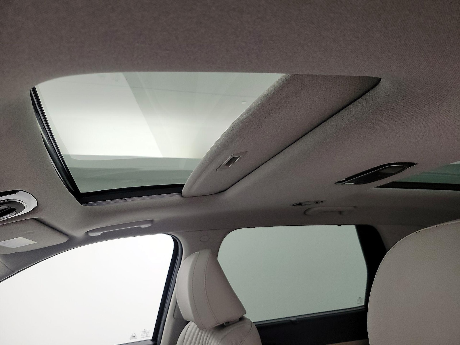 Sunroof(s) & Skylight(s)