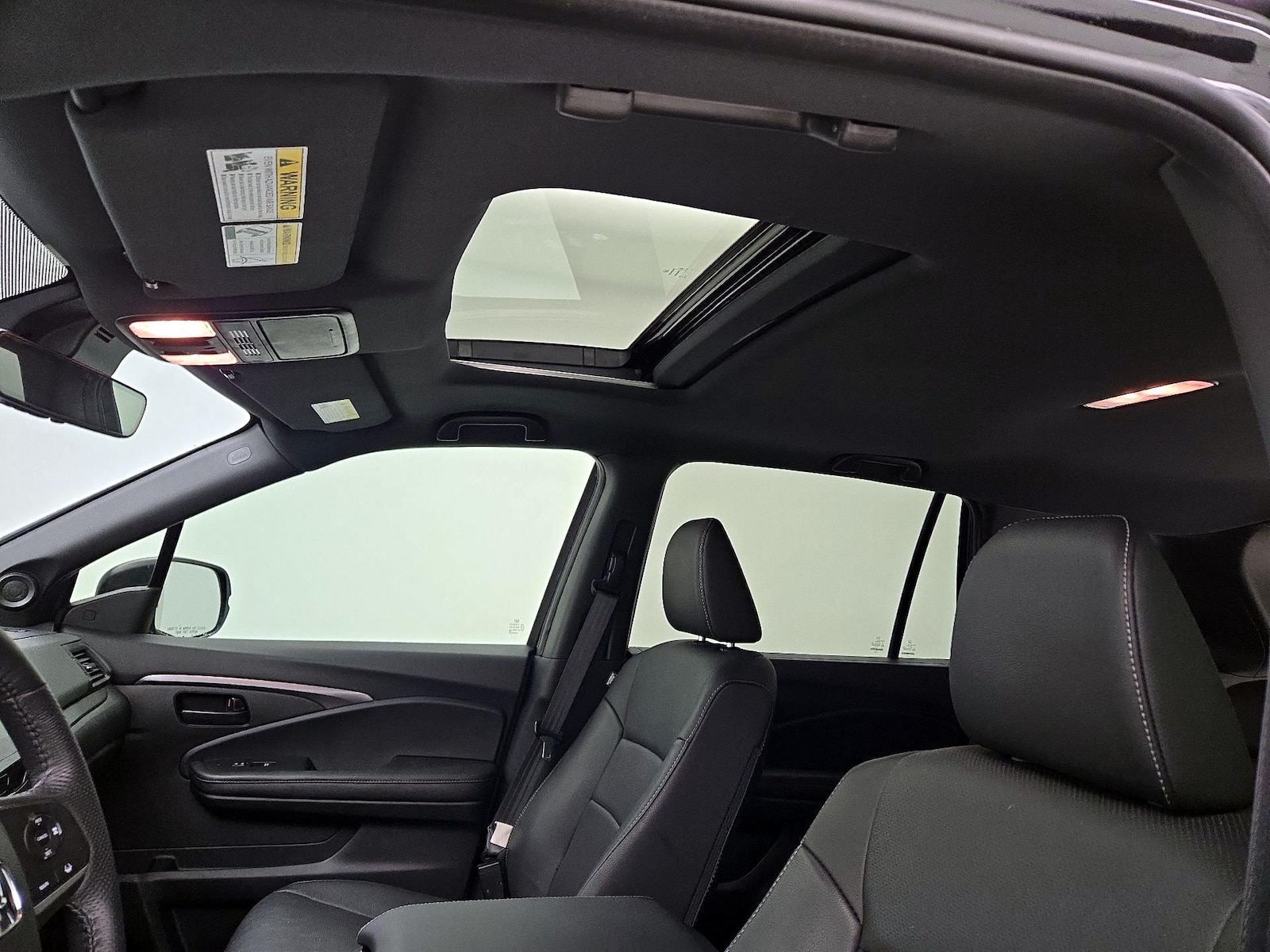 Sunroof(s) & Overhead Airbags