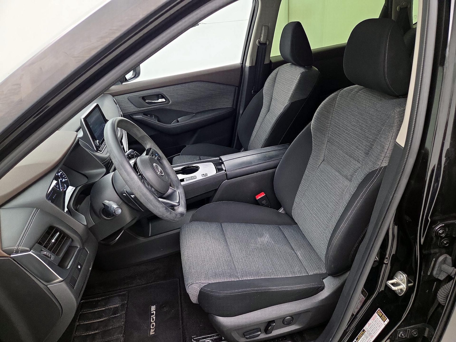 Power Seat(s) & Side Airbags