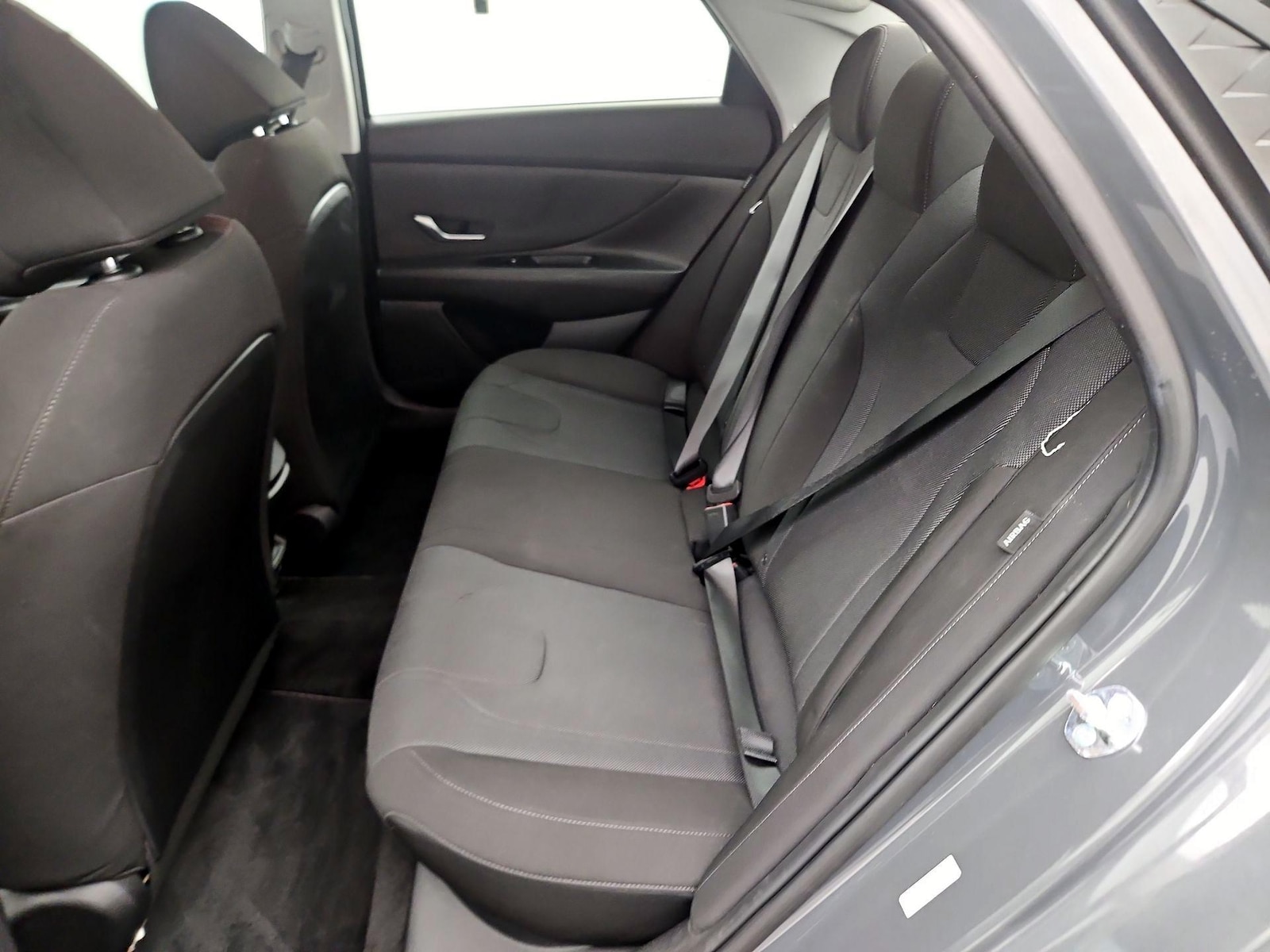 2025 Hyundai Elantra SE - Photo 20