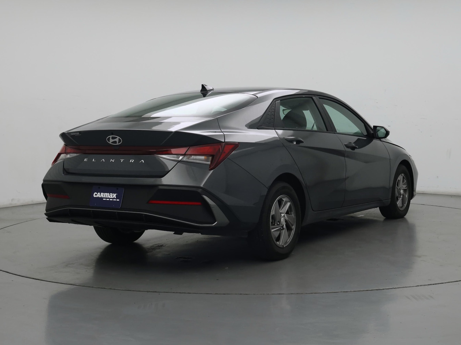 2025 Hyundai Elantra SE - Photo 9