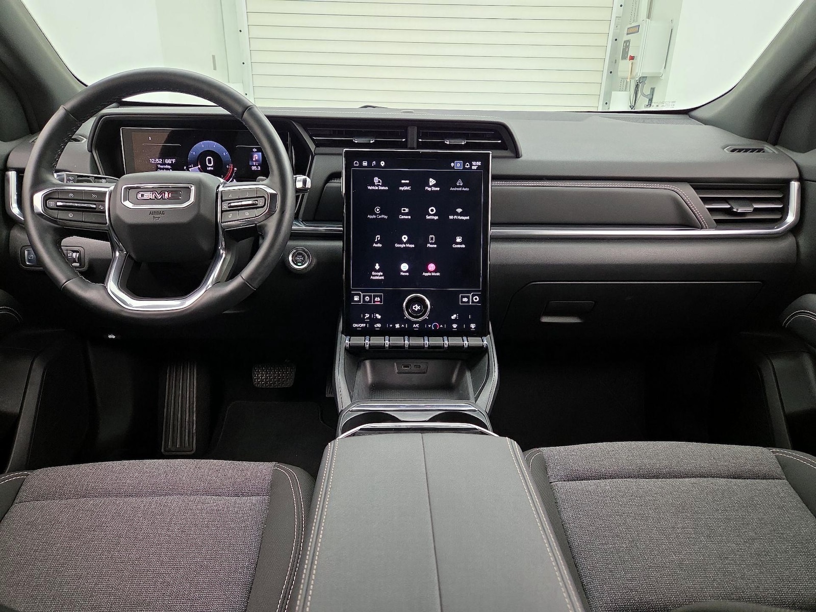 Apple CarPlay® & Android Auto™