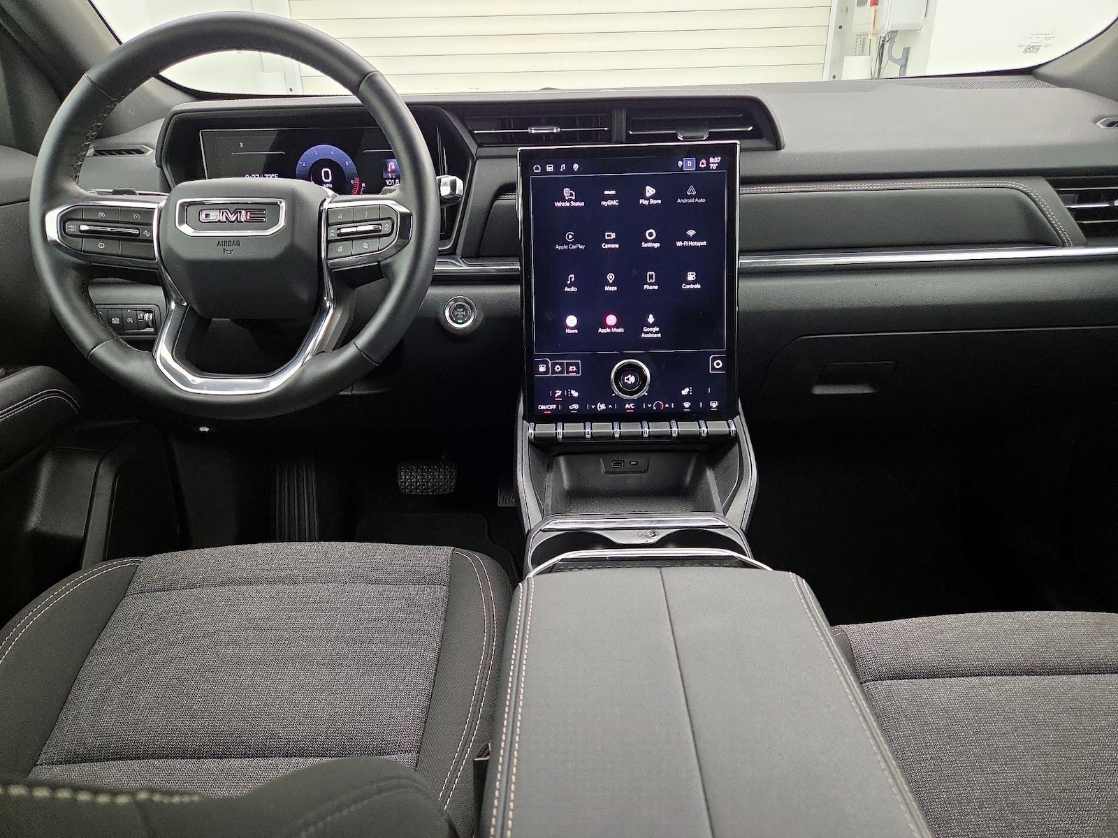Apple CarPlay® & Android Auto™
