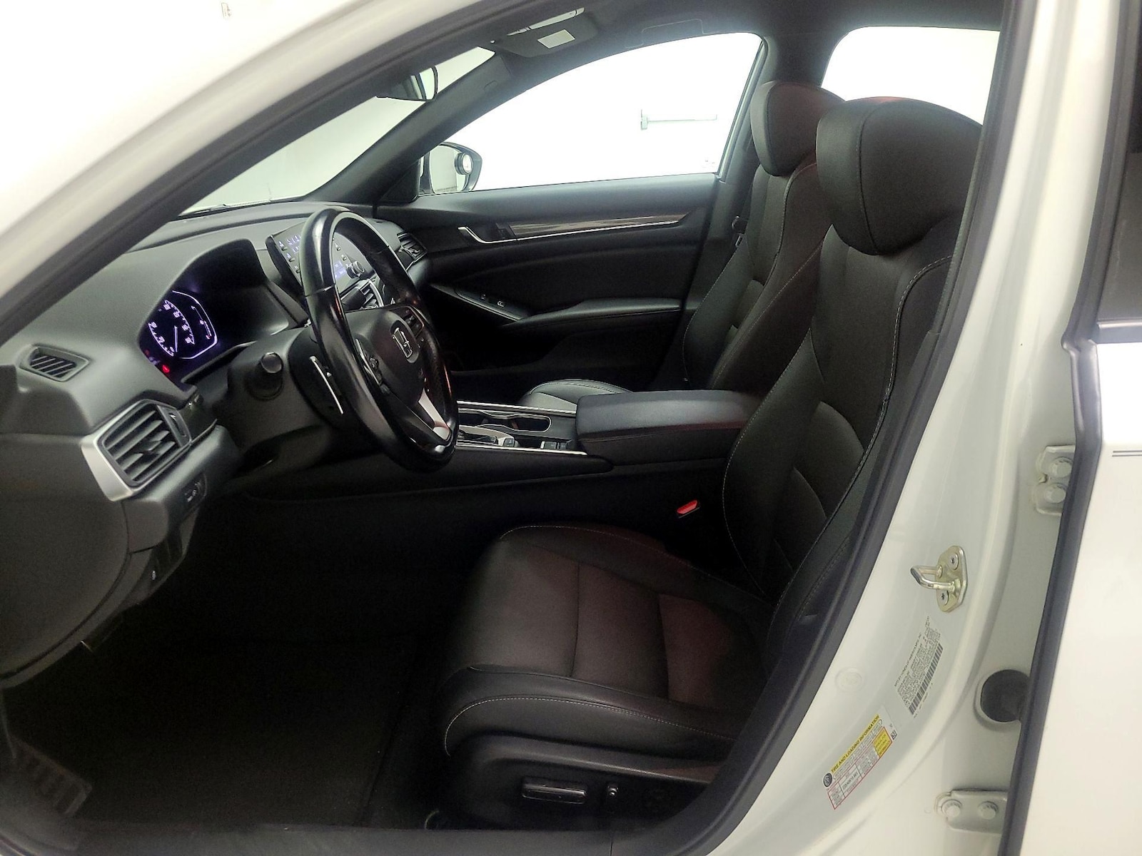 Power Seat(s) & Side Airbags