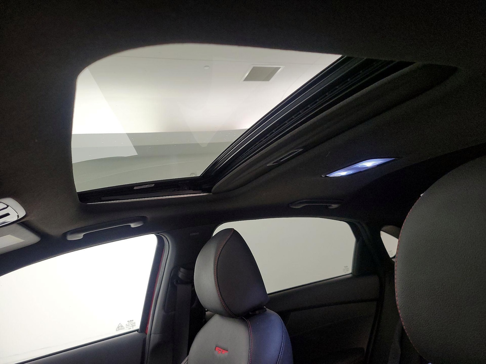Sunroof(s) & Overhead Airbags