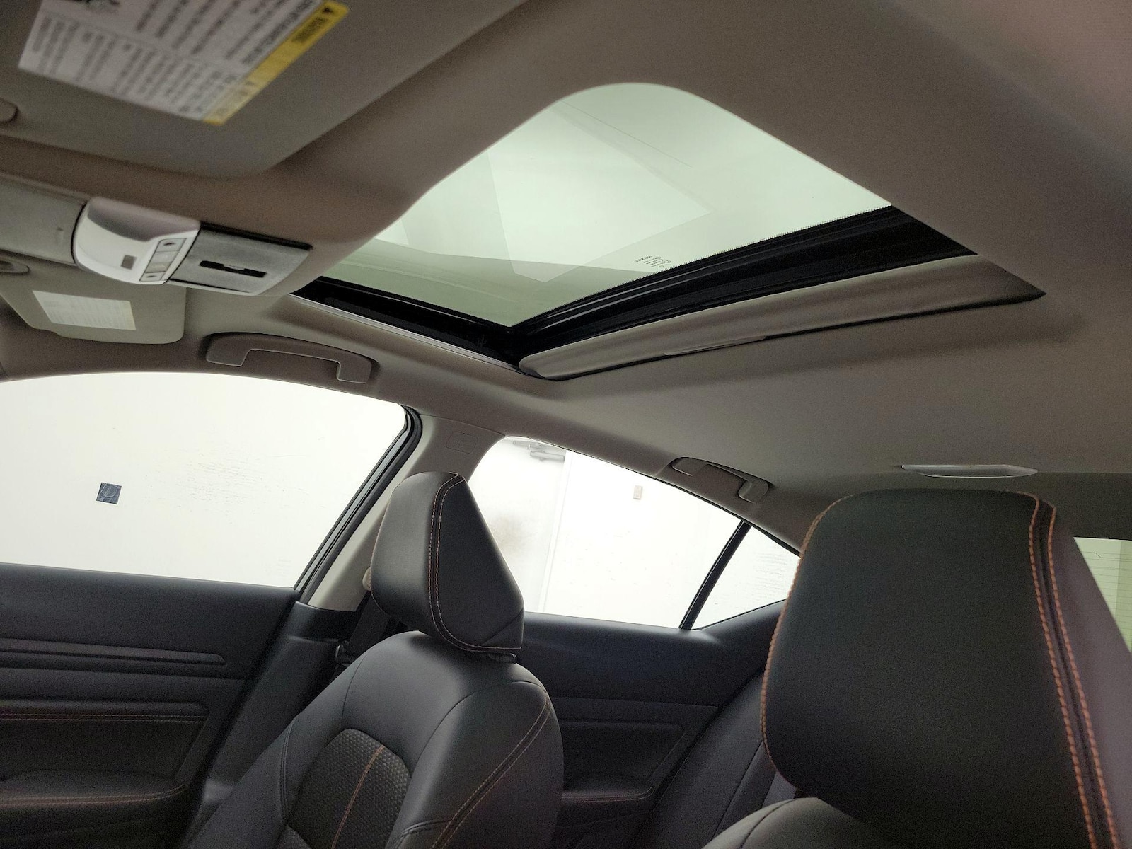 Sunroof(s) & Overhead Airbags