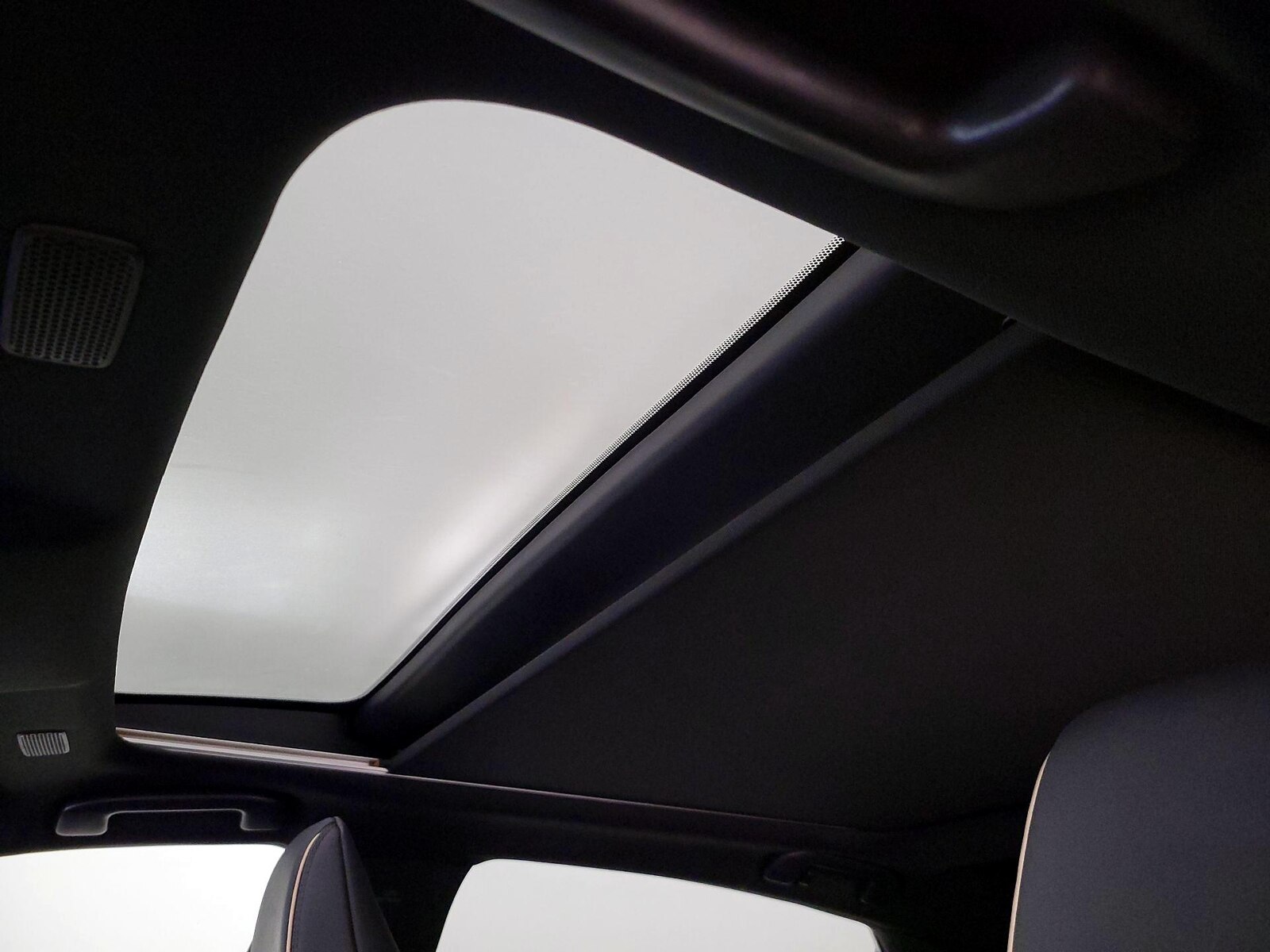 Skylight(s) & Overhead Airbags
