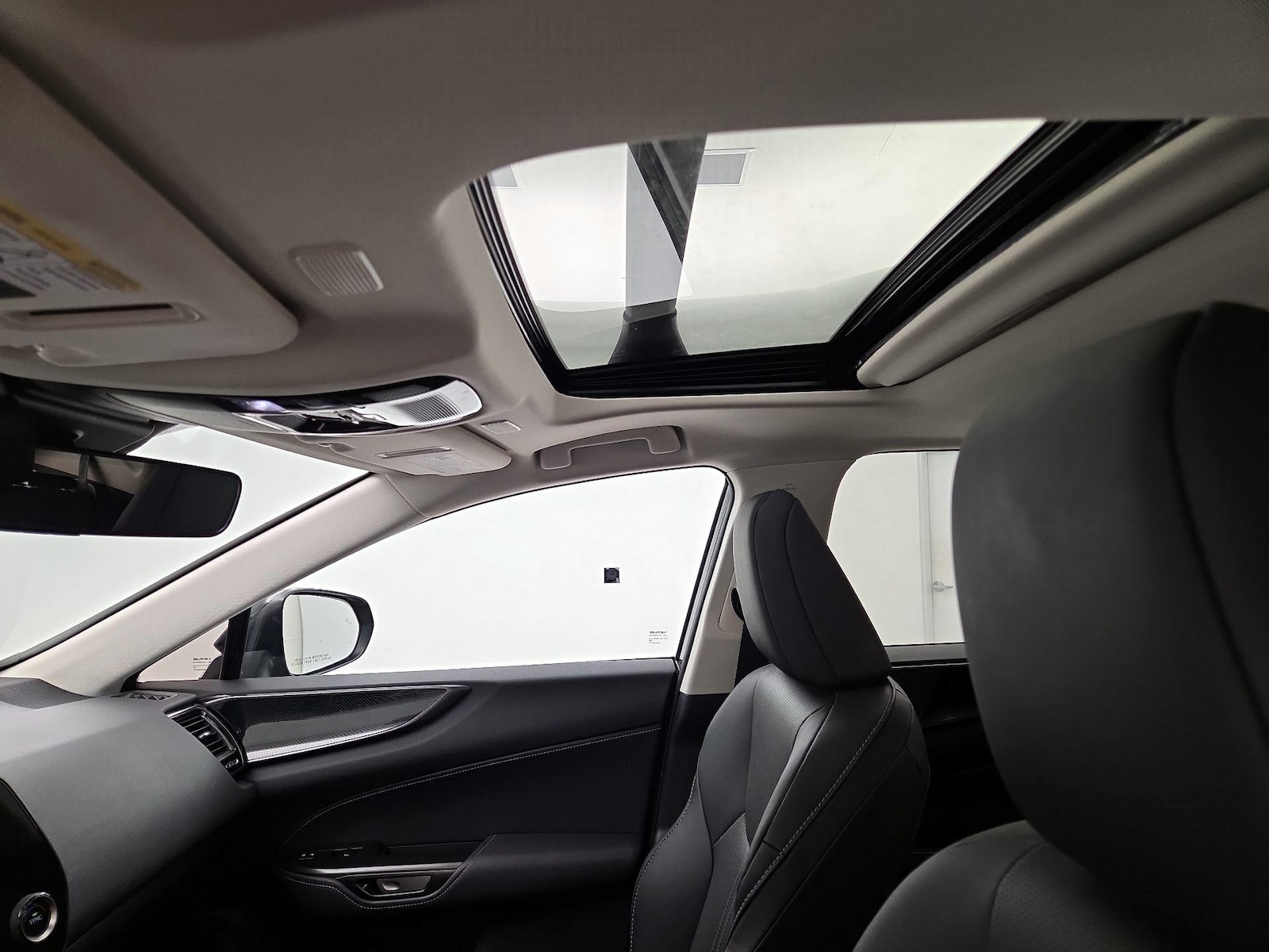 Sunroof(s) & Overhead Airbags