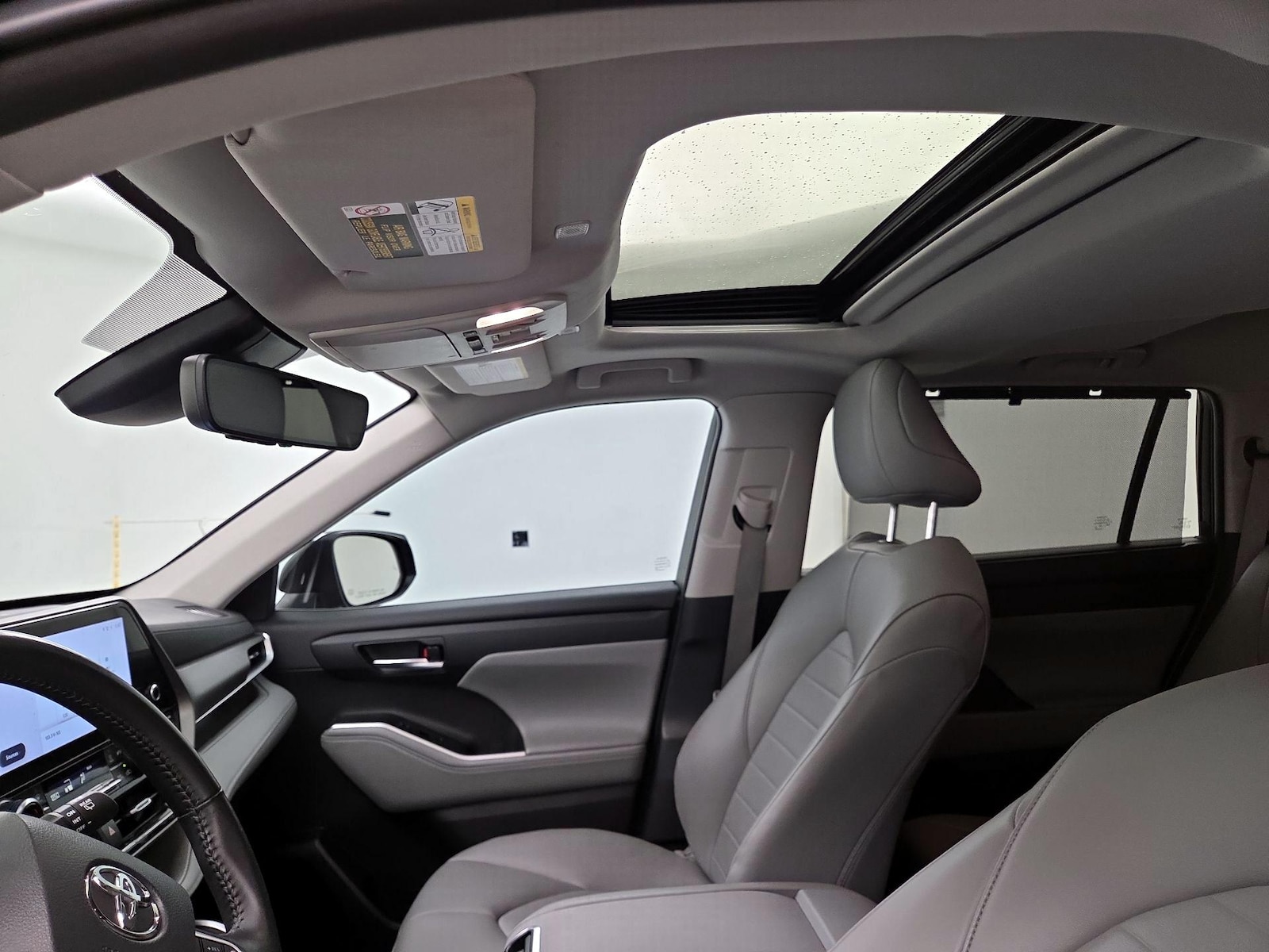 Sunroof(s) & Overhead Airbags