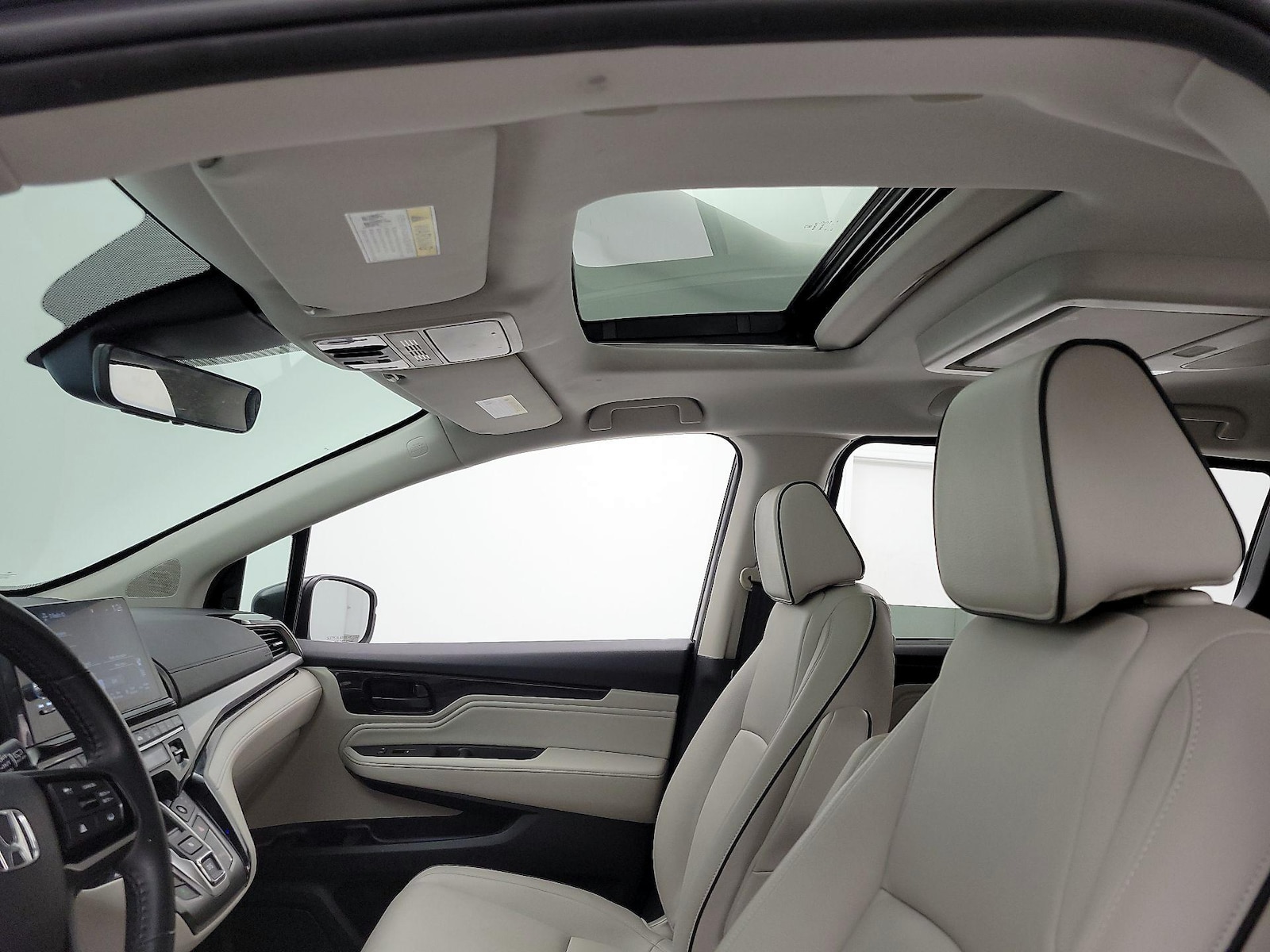 Sunroof(s) & Overhead Airbags