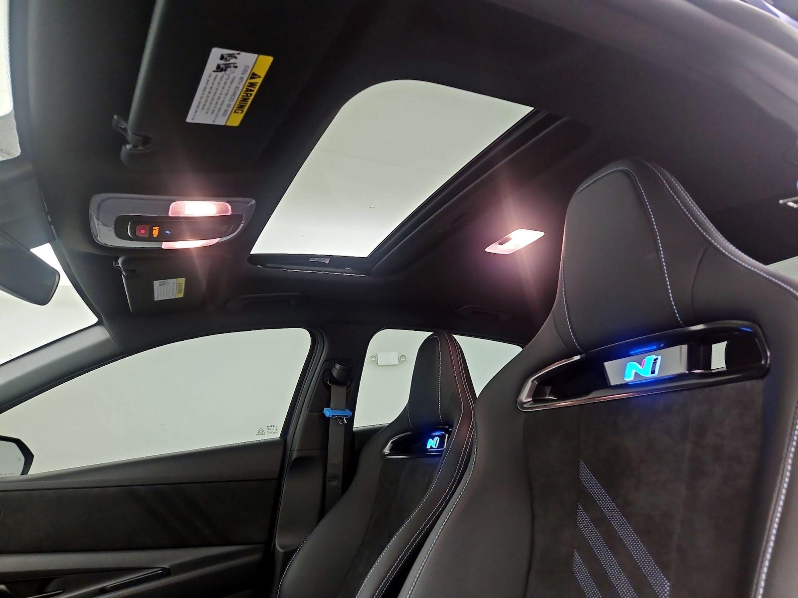 Sunroof(s) & Overhead Airbags