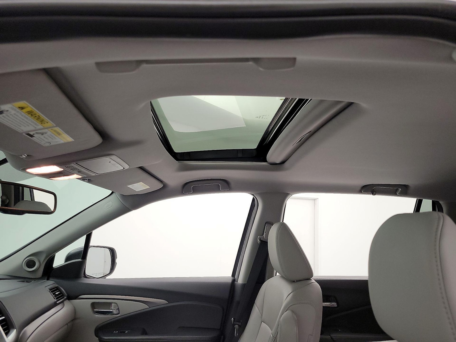 Sunroof(s) & Overhead Airbags