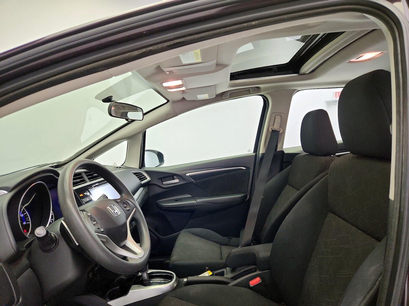 Sunroof(s) & Overhead Airbags