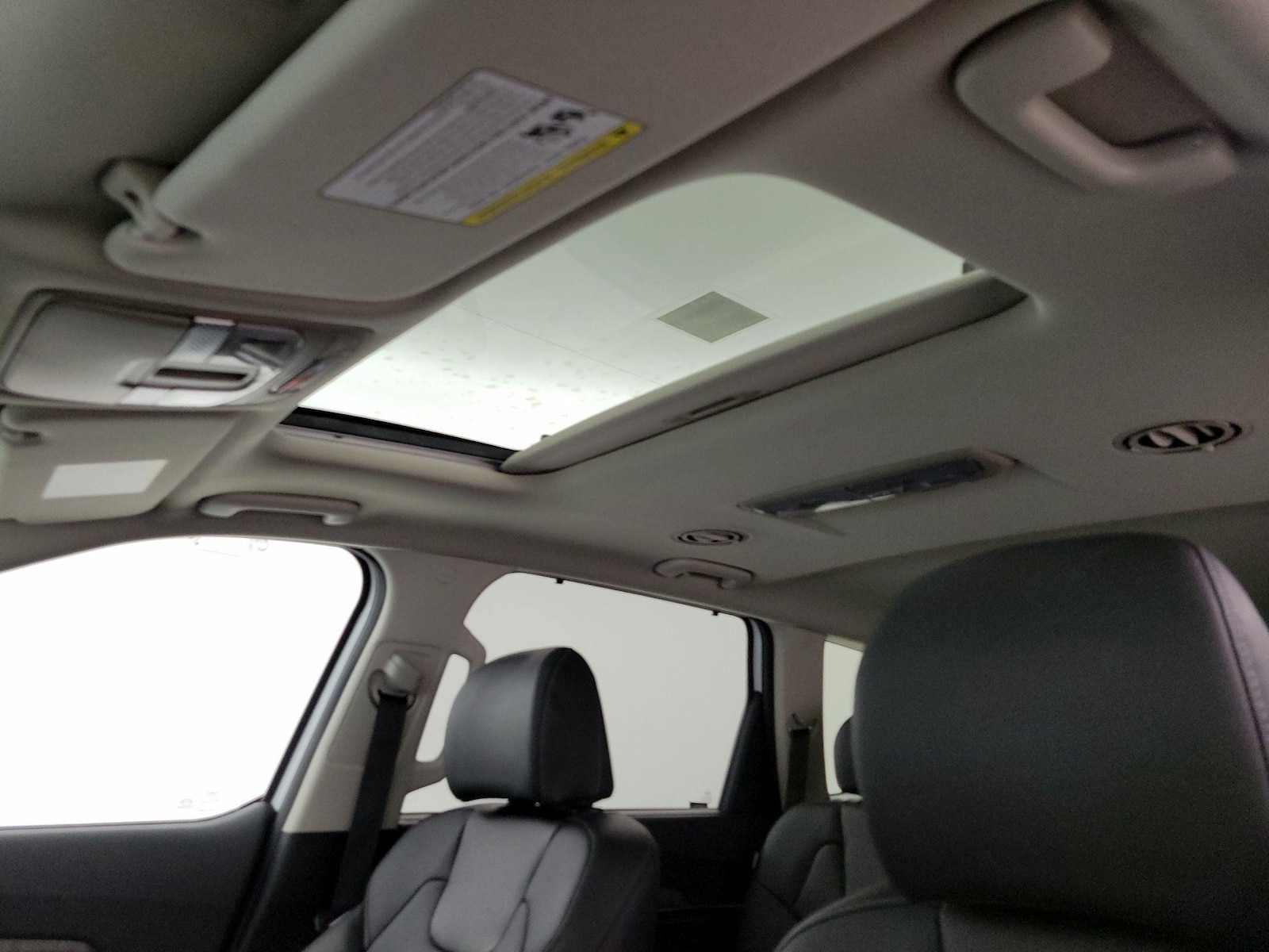 Sunroof(s) & Overhead Airbags