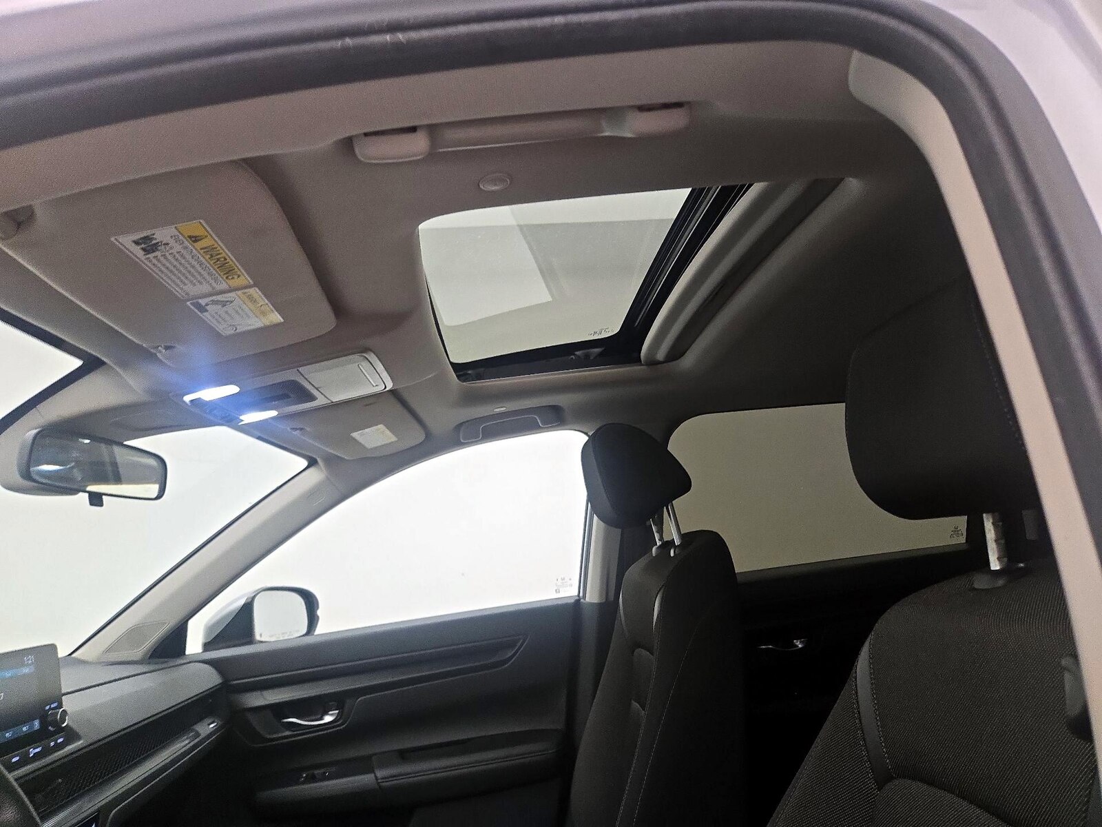 Sunroof(s) & Overhead Airbags