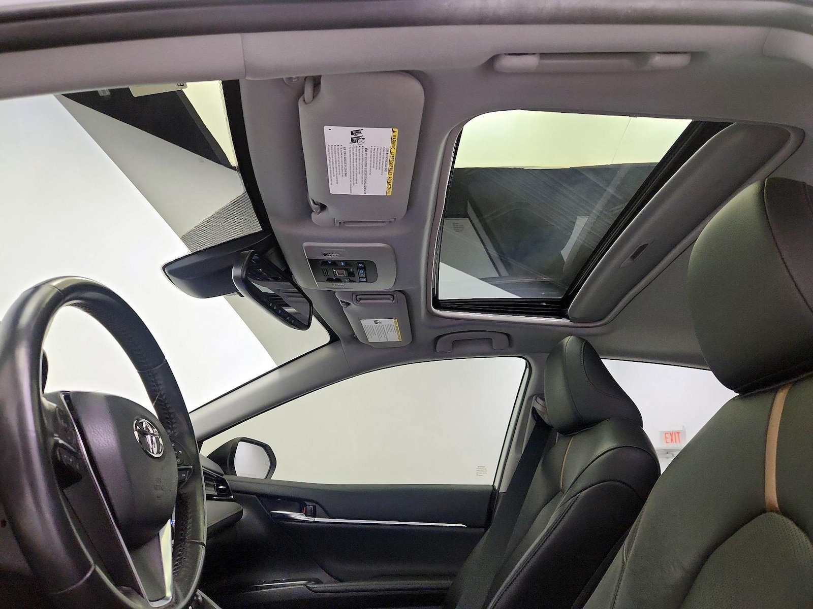 Sunroof(s) & Overhead Airbags