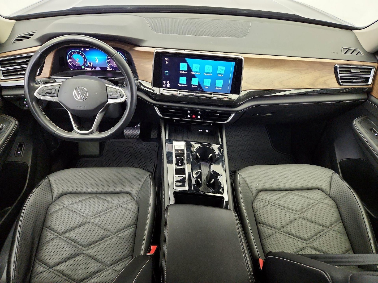 Apple CarPlay® & Android Auto™