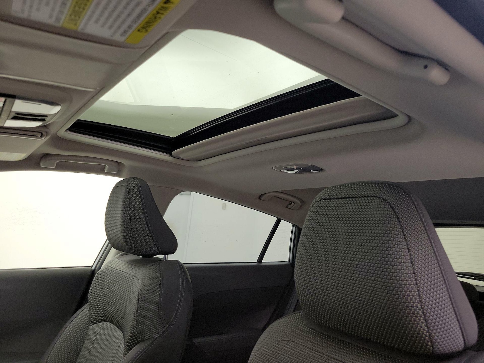 Sunroof(s) & Overhead Airbags