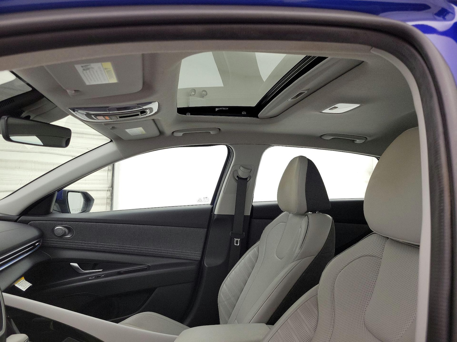 Sunroof(s) & Overhead Airbags
