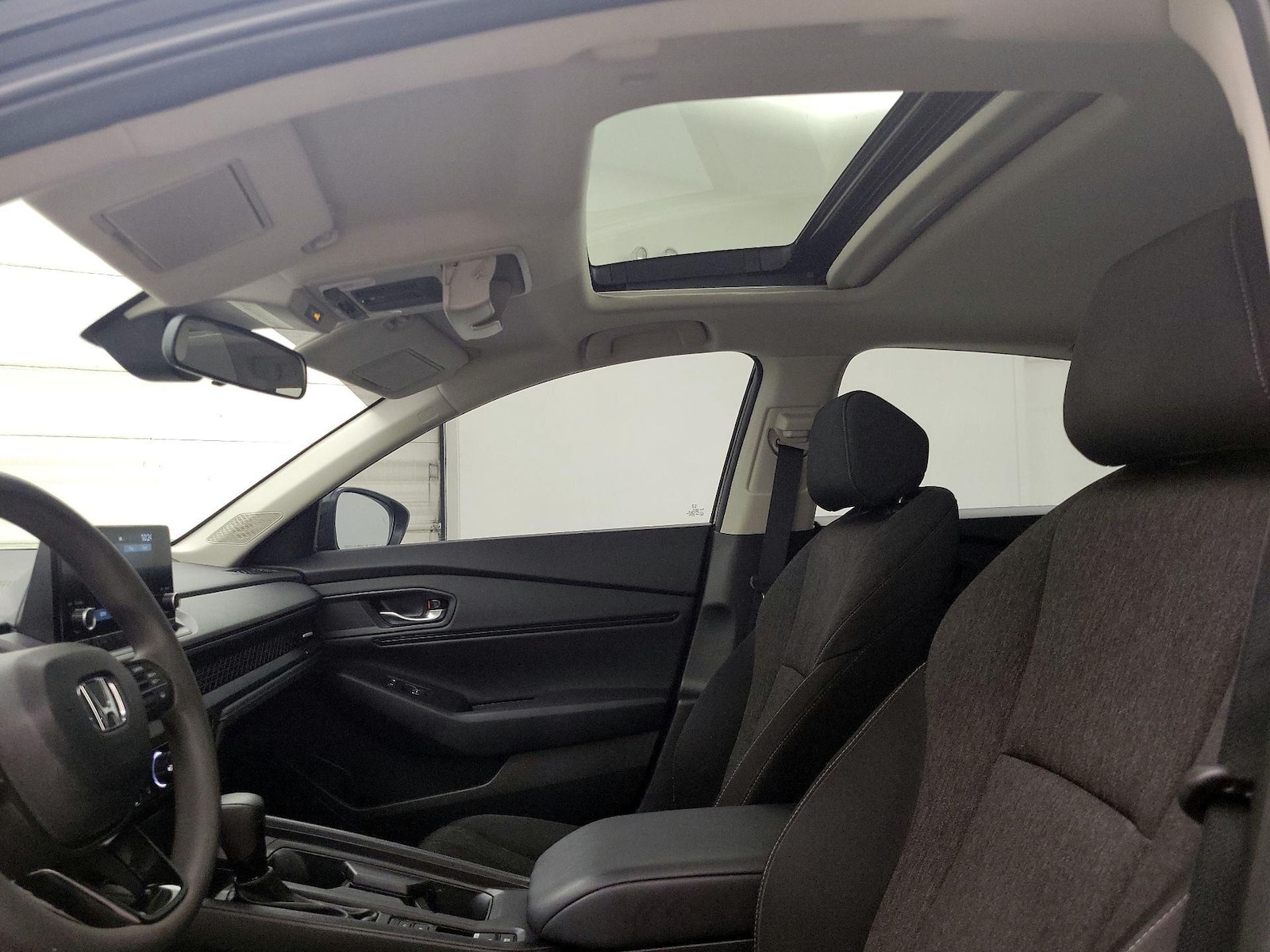 Sunroof(s) & Overhead Airbags