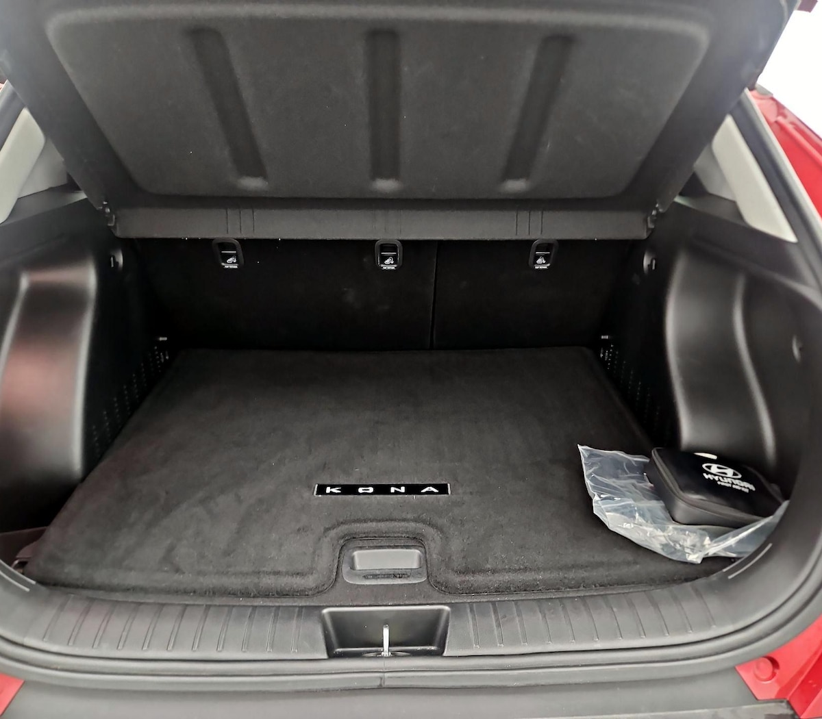 Trunk/Cargo (Seats Up)