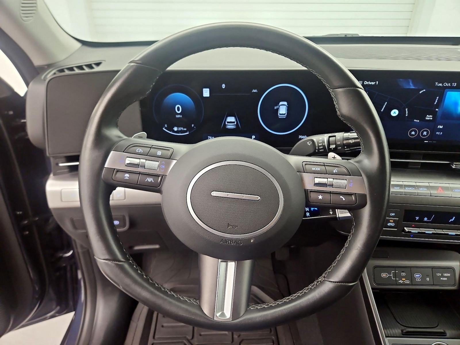 2025 Hyundai Kona SEL Convenience - Photo 11