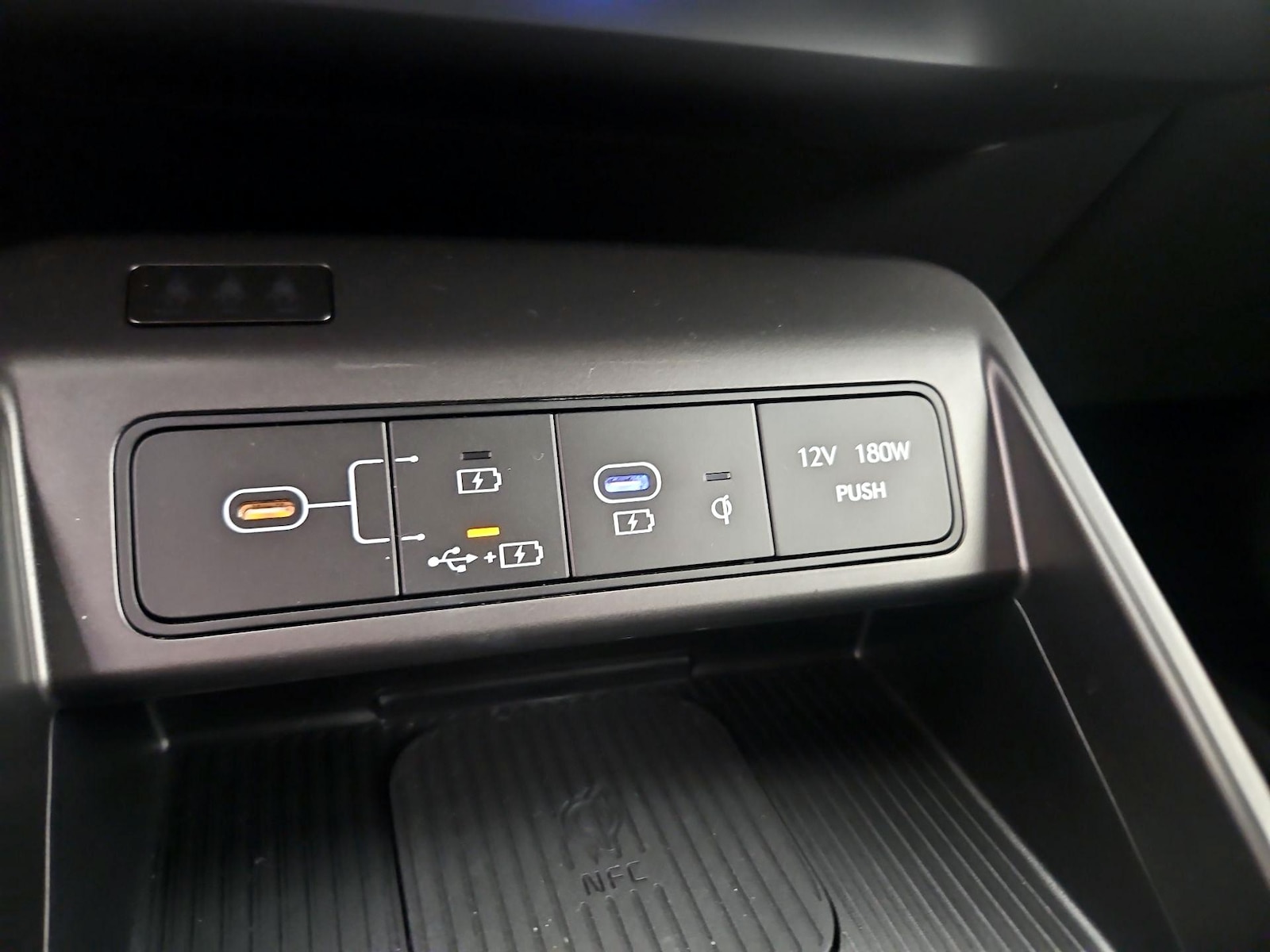 2025 Hyundai Kona SEL Convenience - Photo 19
