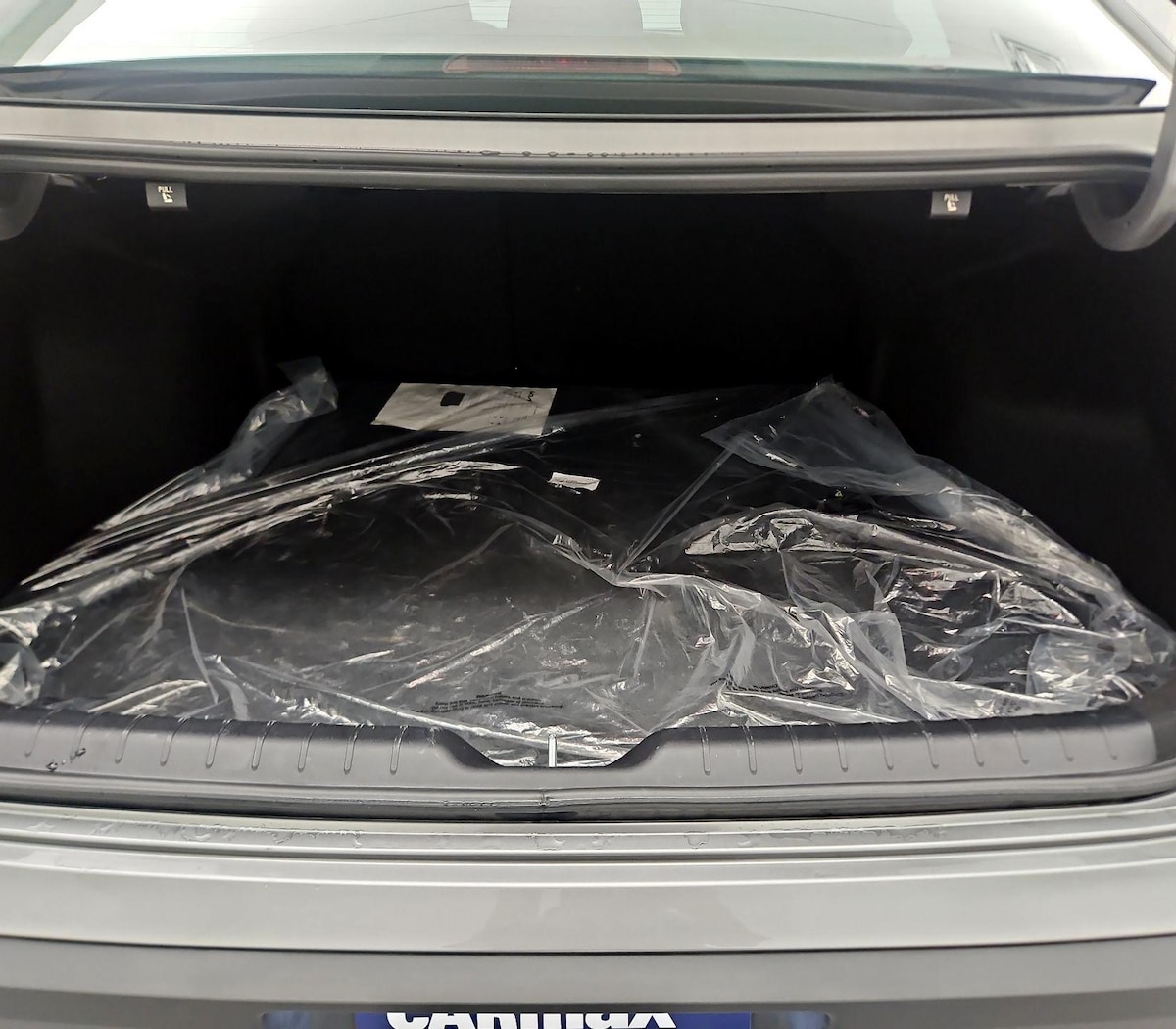 Trunk/Cargo (Seats Up)