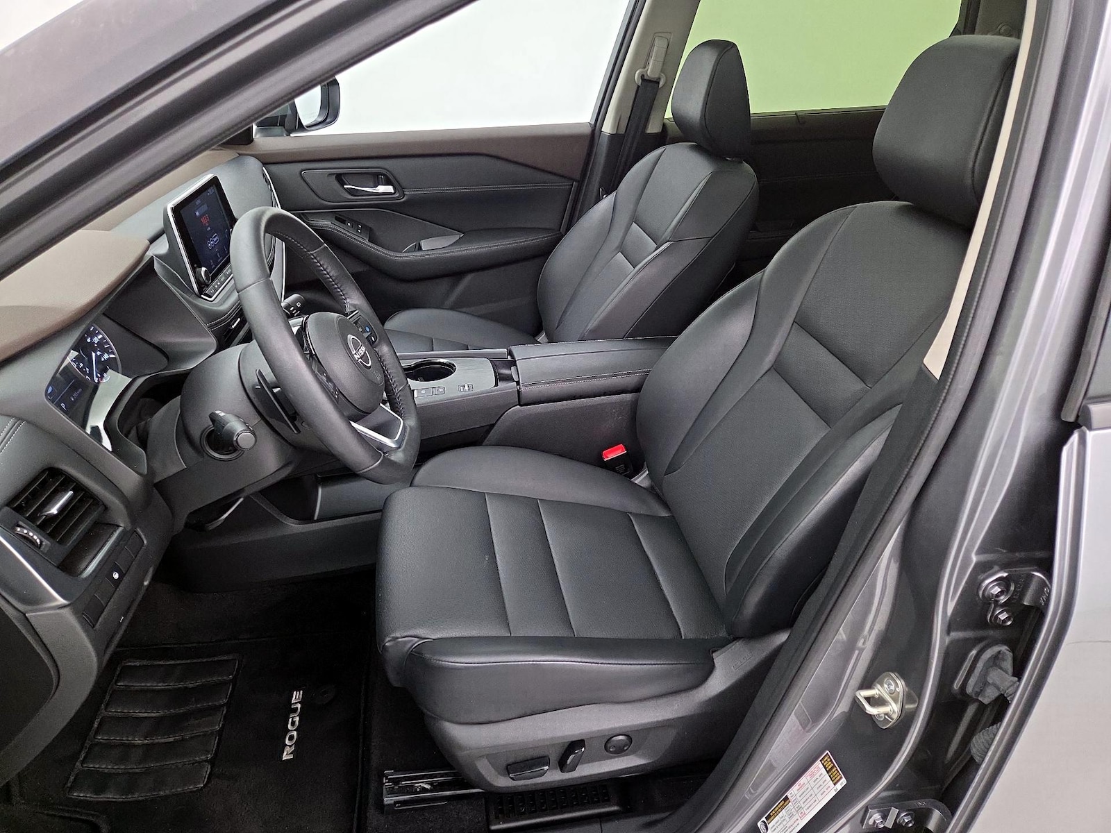 Power Seat(s) & Side Airbags
