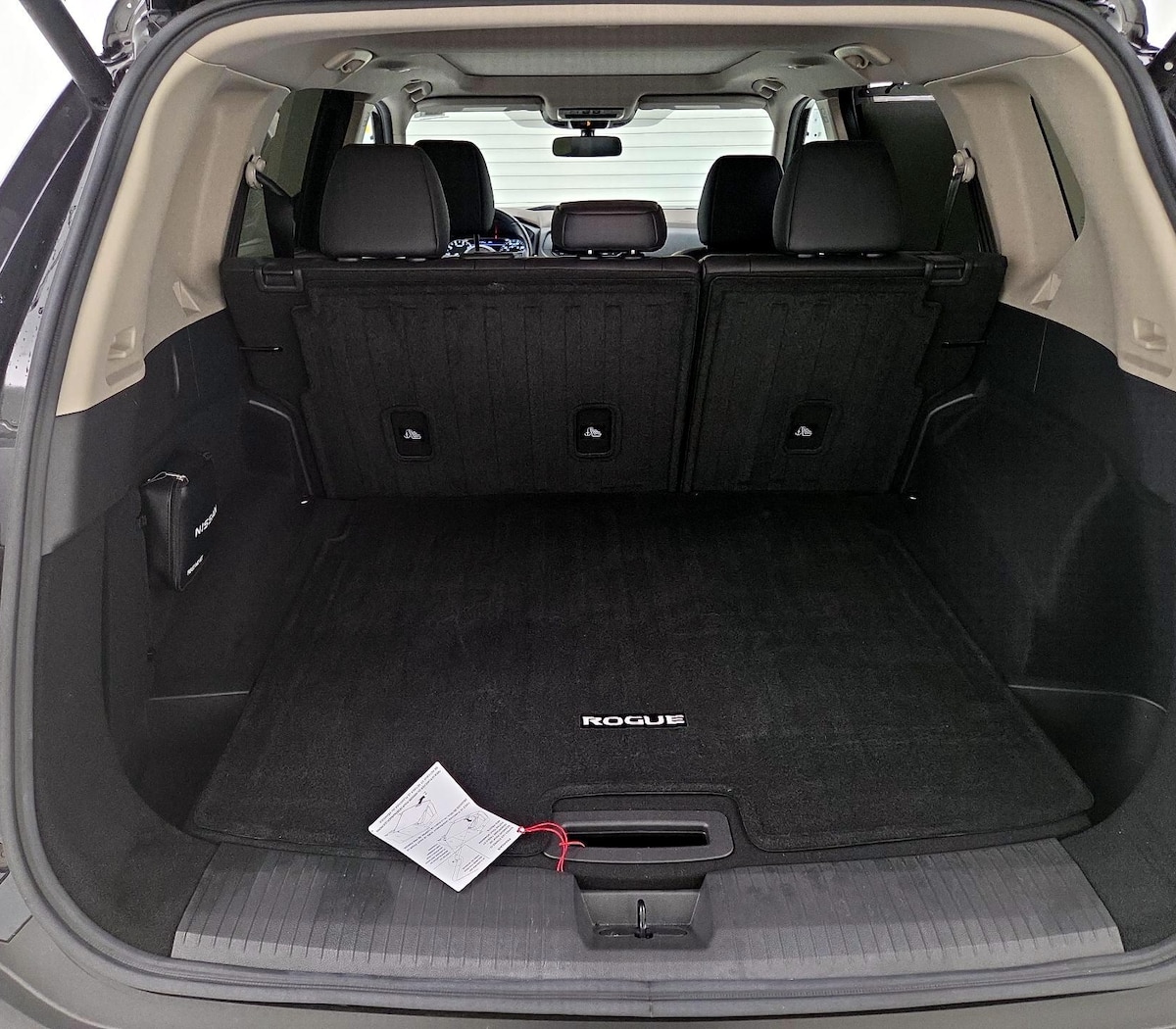 Trunk/Cargo (Seats Up)