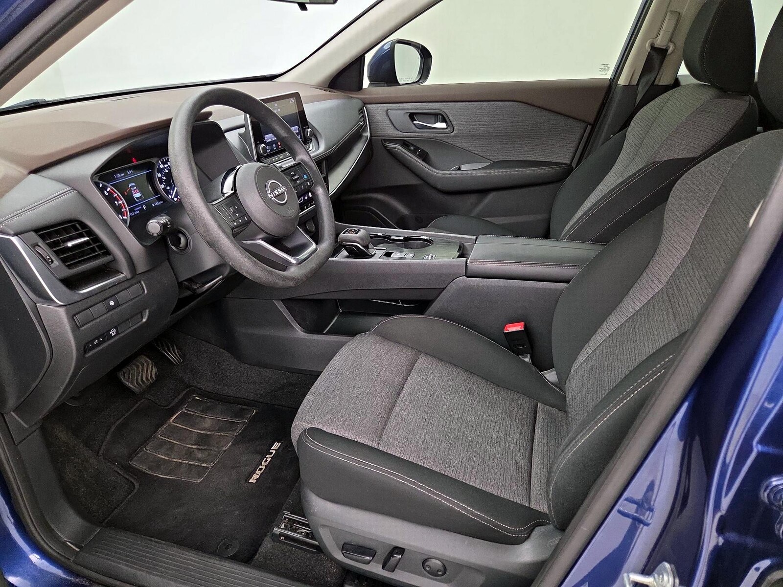Power Seat(s) & Side Airbags