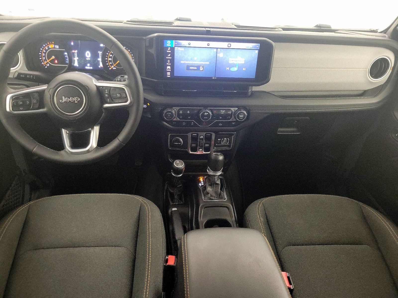 Apple CarPlay® & Android Auto™