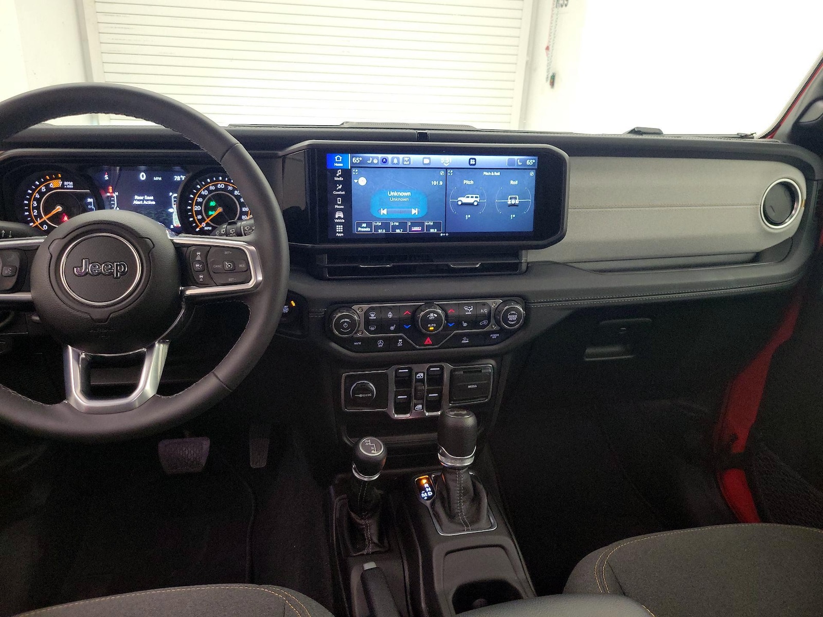 Apple CarPlay® & Android Auto™