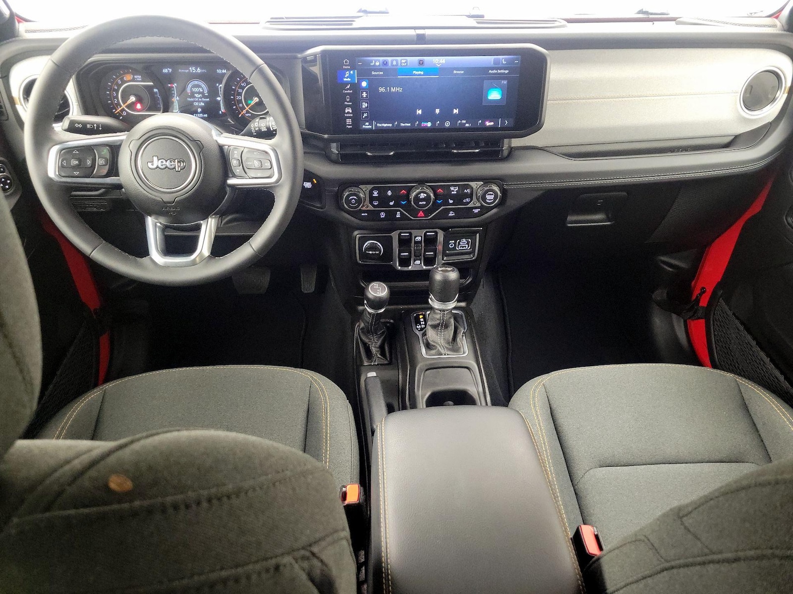 Apple CarPlay® & Android Auto™
