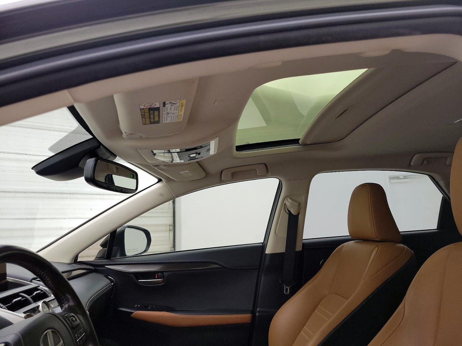 Sunroof(s) & Overhead Airbags
