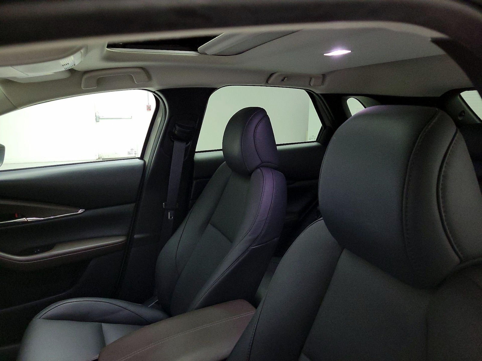 Sunroof(s) & Overhead Airbags