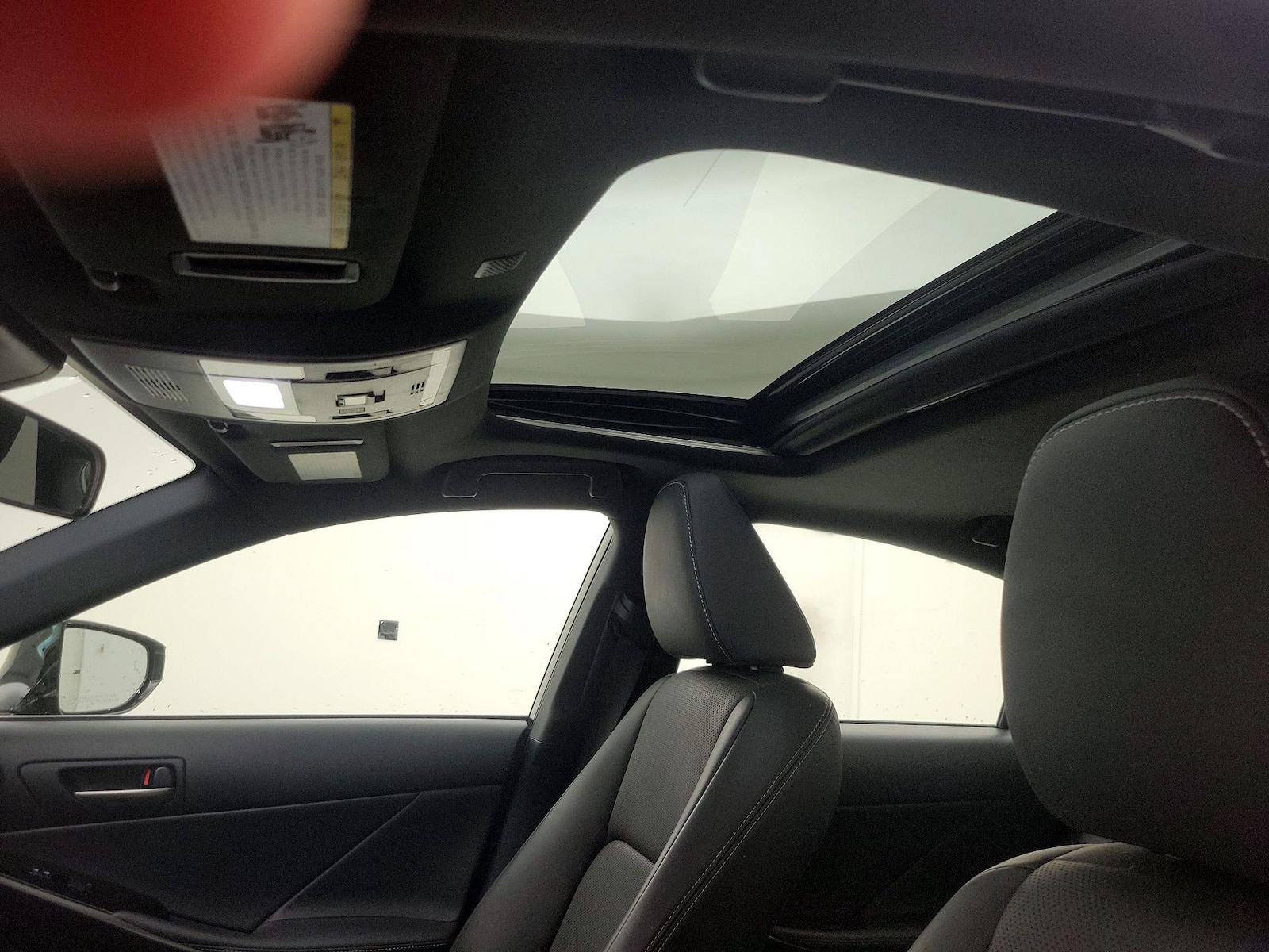 Sunroof(s) & Overhead Airbags