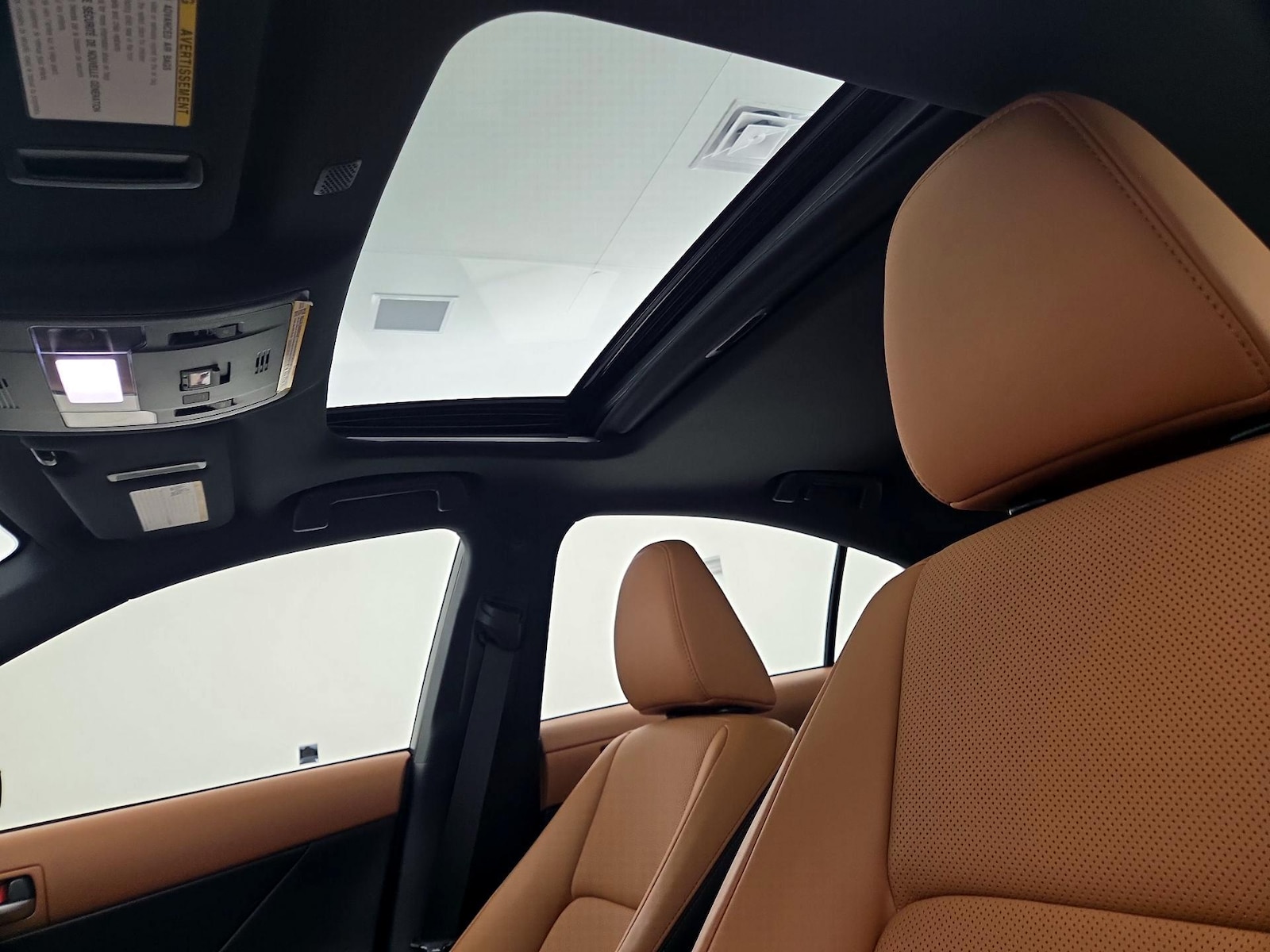 Sunroof(s) & Overhead Airbags