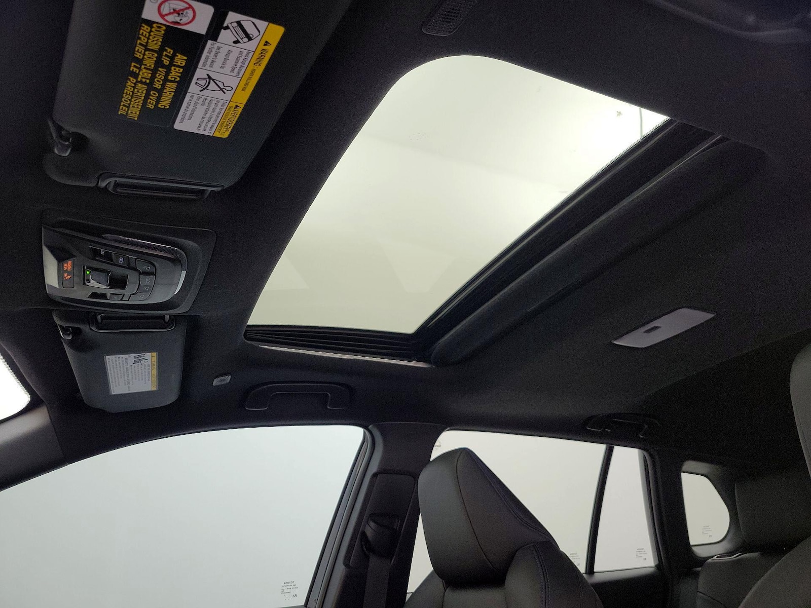 Sunroof(s) & Overhead Airbags