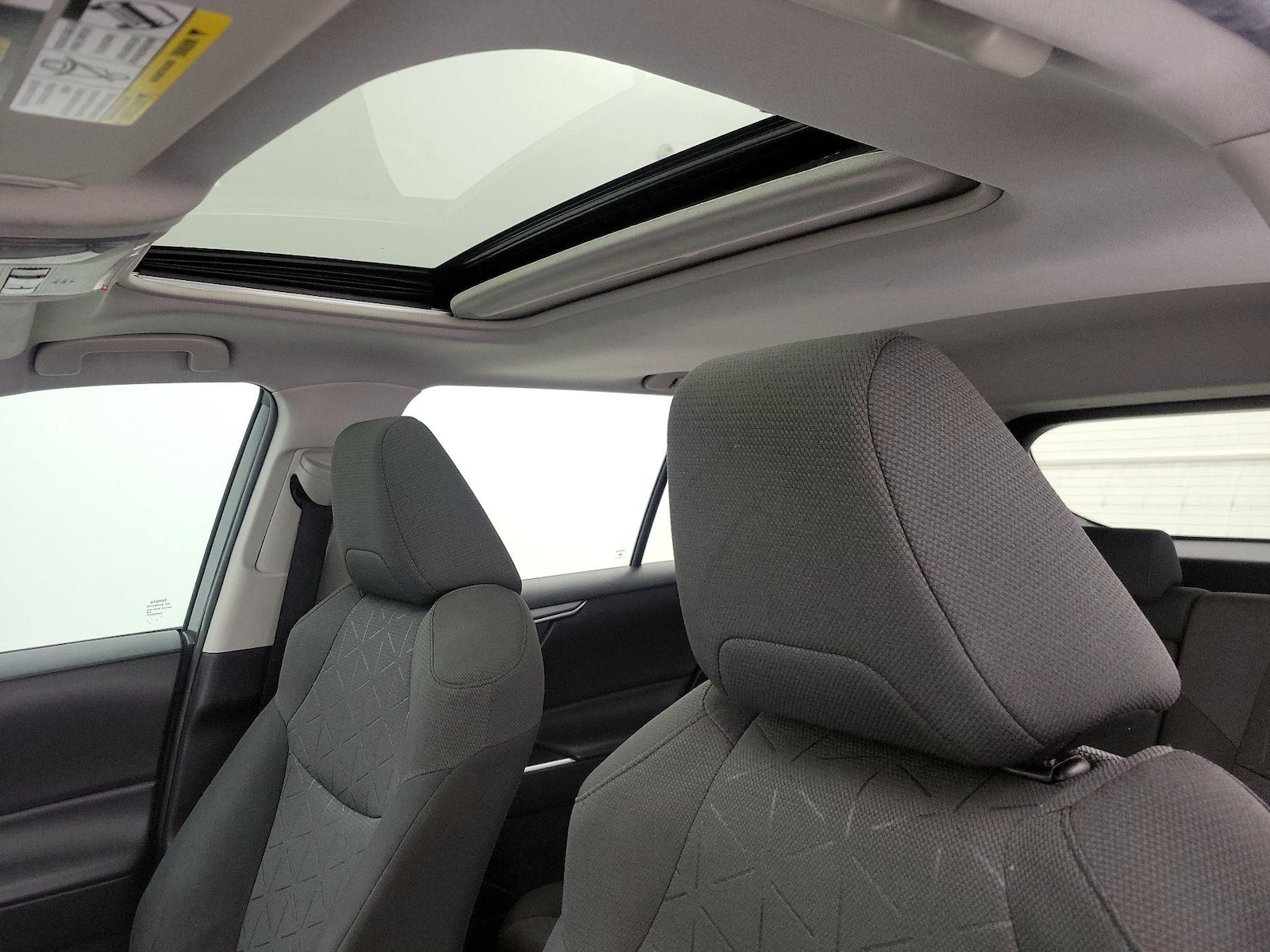 Sunroof(s) & Overhead Airbags