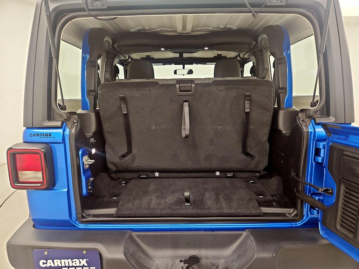 Trunk/Cargo (Seats Up)