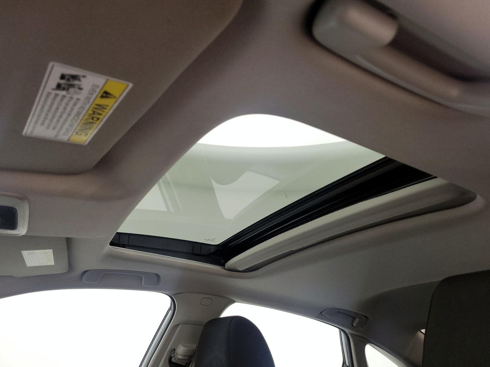 Sunroof(s) & Overhead Airbags