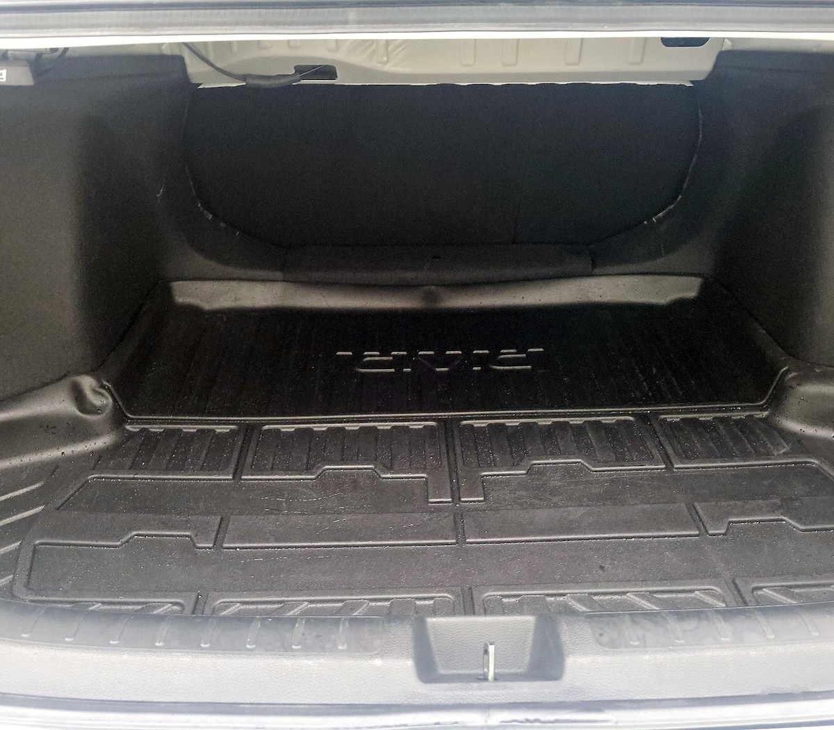Trunk/Cargo (Seats Up)