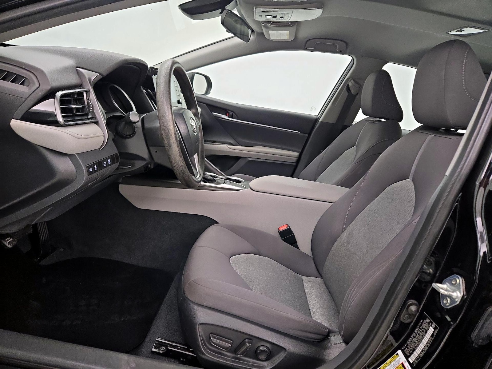 Power Seat(s) & Side Airbags