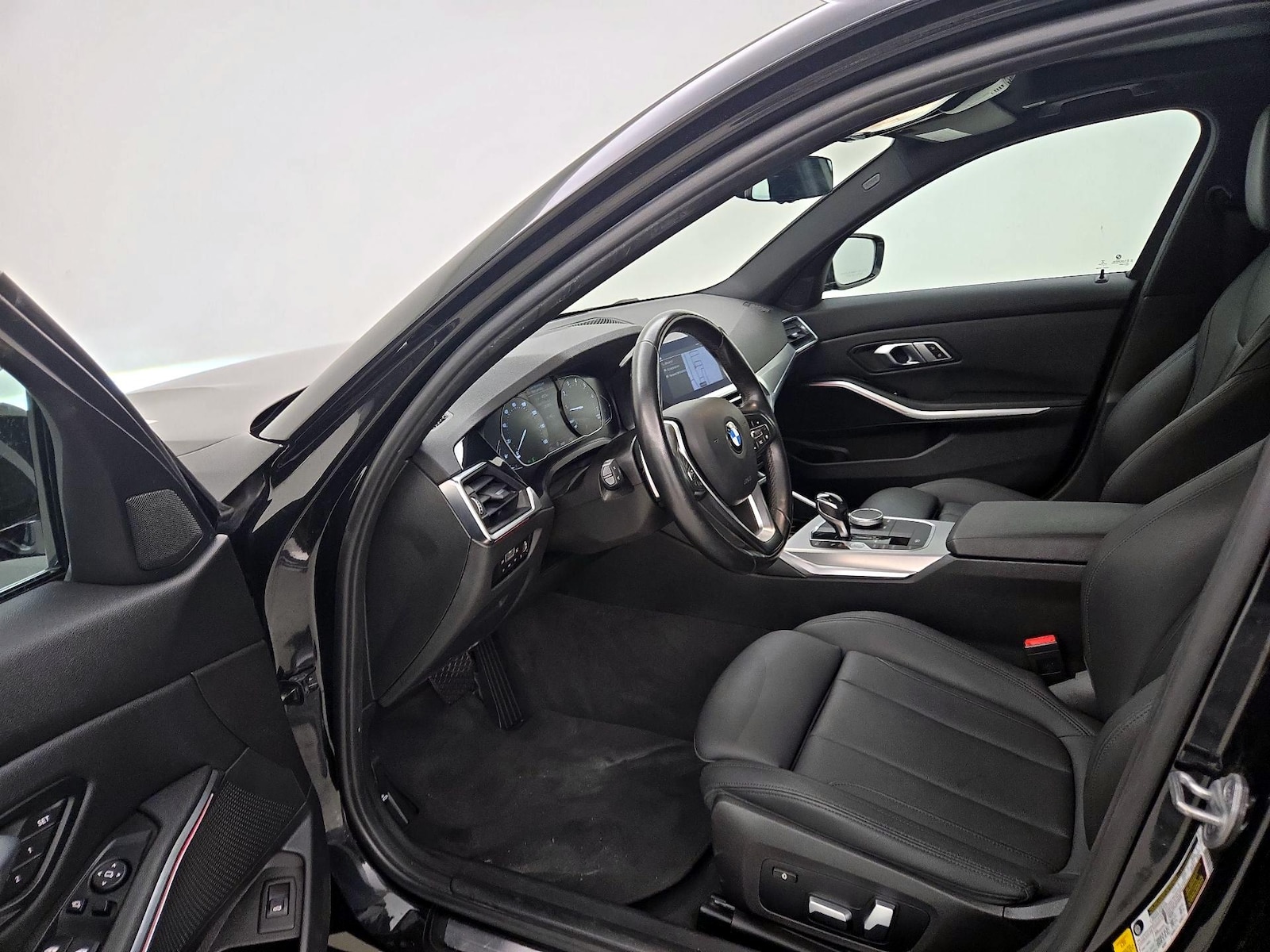Power Seat(s) & Side Airbags
